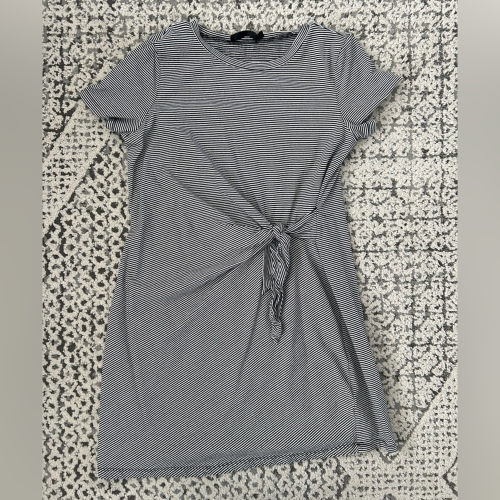 Doe & Rae Black and White Striped Short Sleeve Top